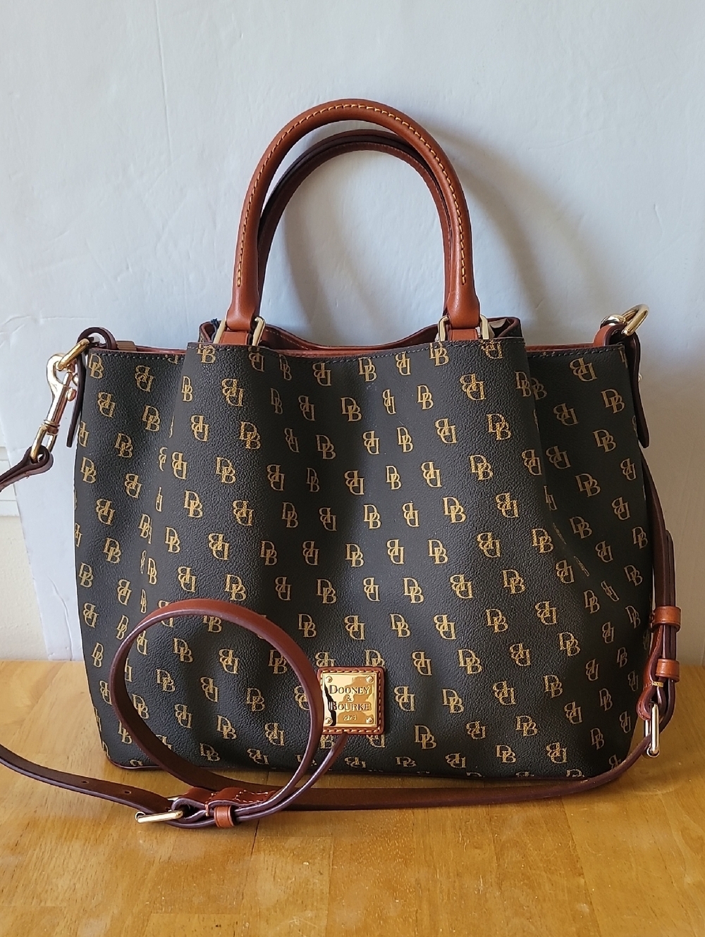 Dooney & Bourke Gretta Brenna Satchel Purse Handbag - Picture 2 of 14